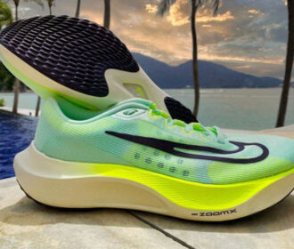 نقد و بررسی کفش ورزشی Nike Zoom Fly 5